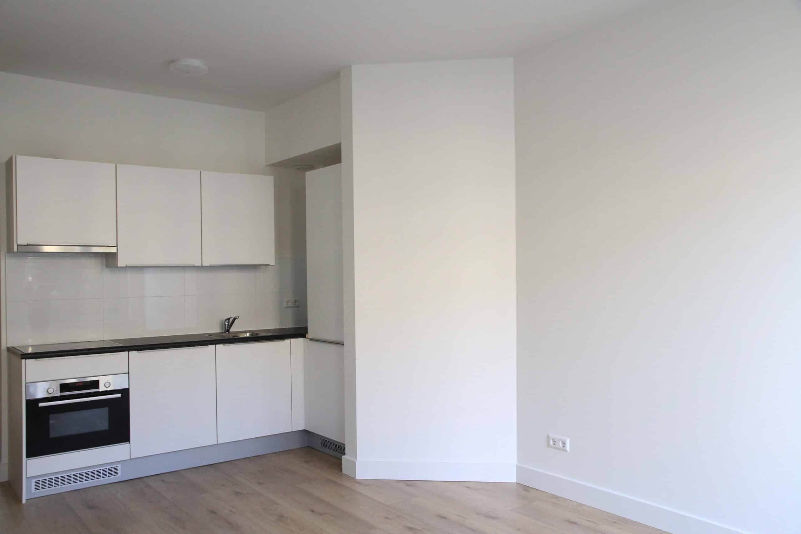 Renovatie appartement stucwerk en latex spuiten - na
