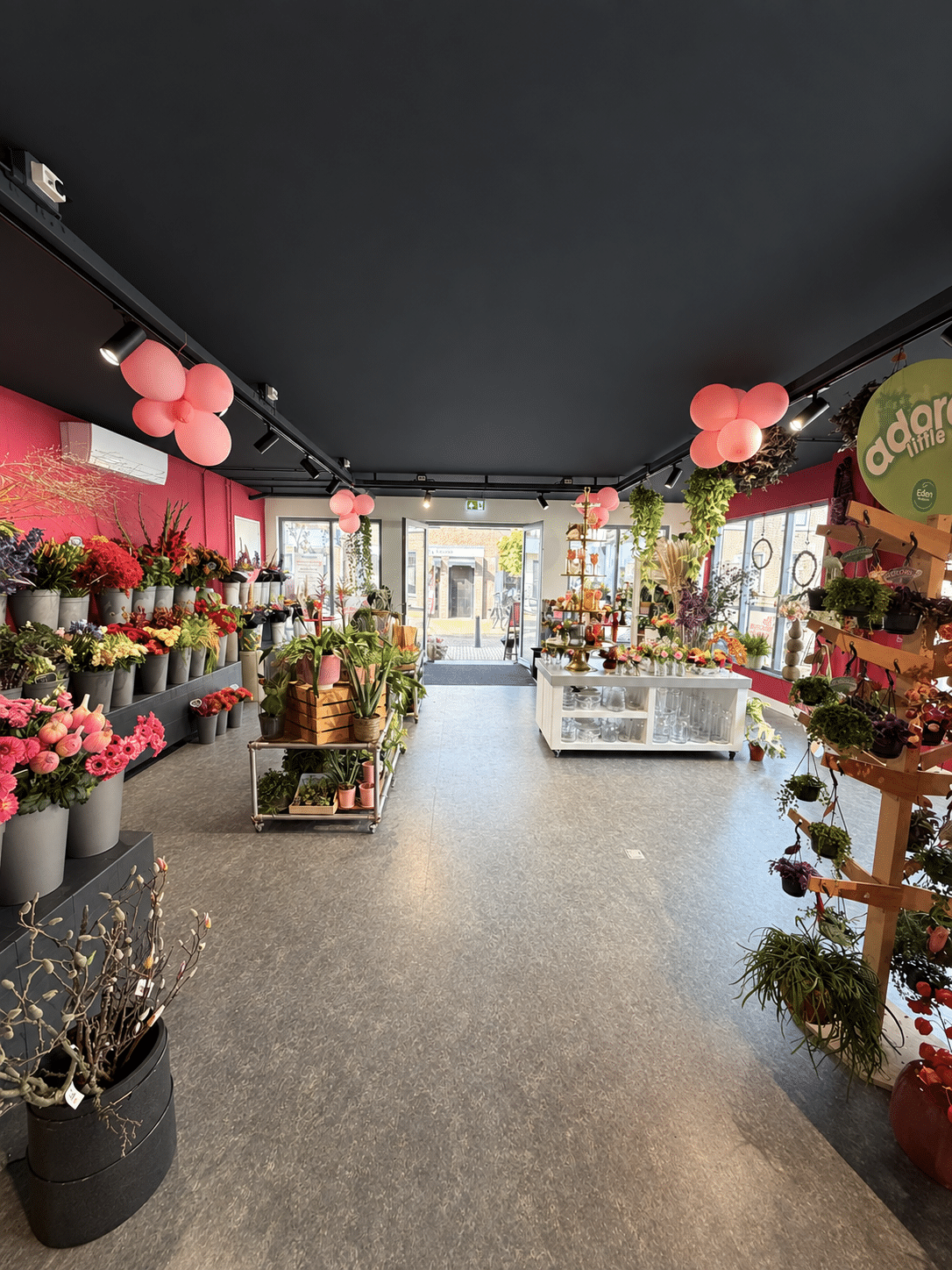 Latex spuiten plafond bedrijfspand: de Bloemen Zussen - na